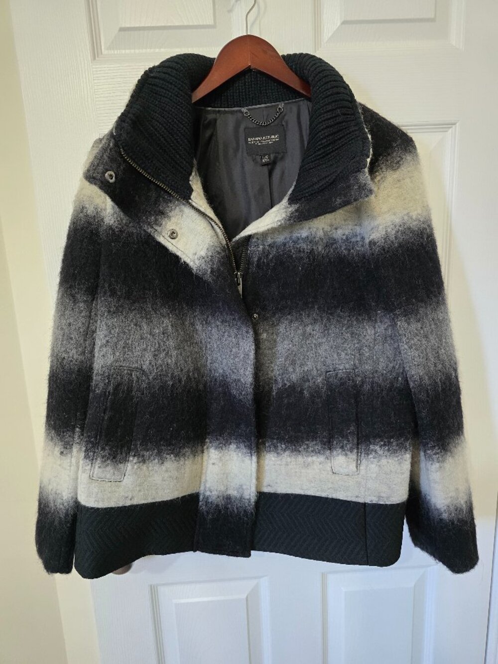 Banana Republic Monochrome Wool Coat — Size Large, Like New